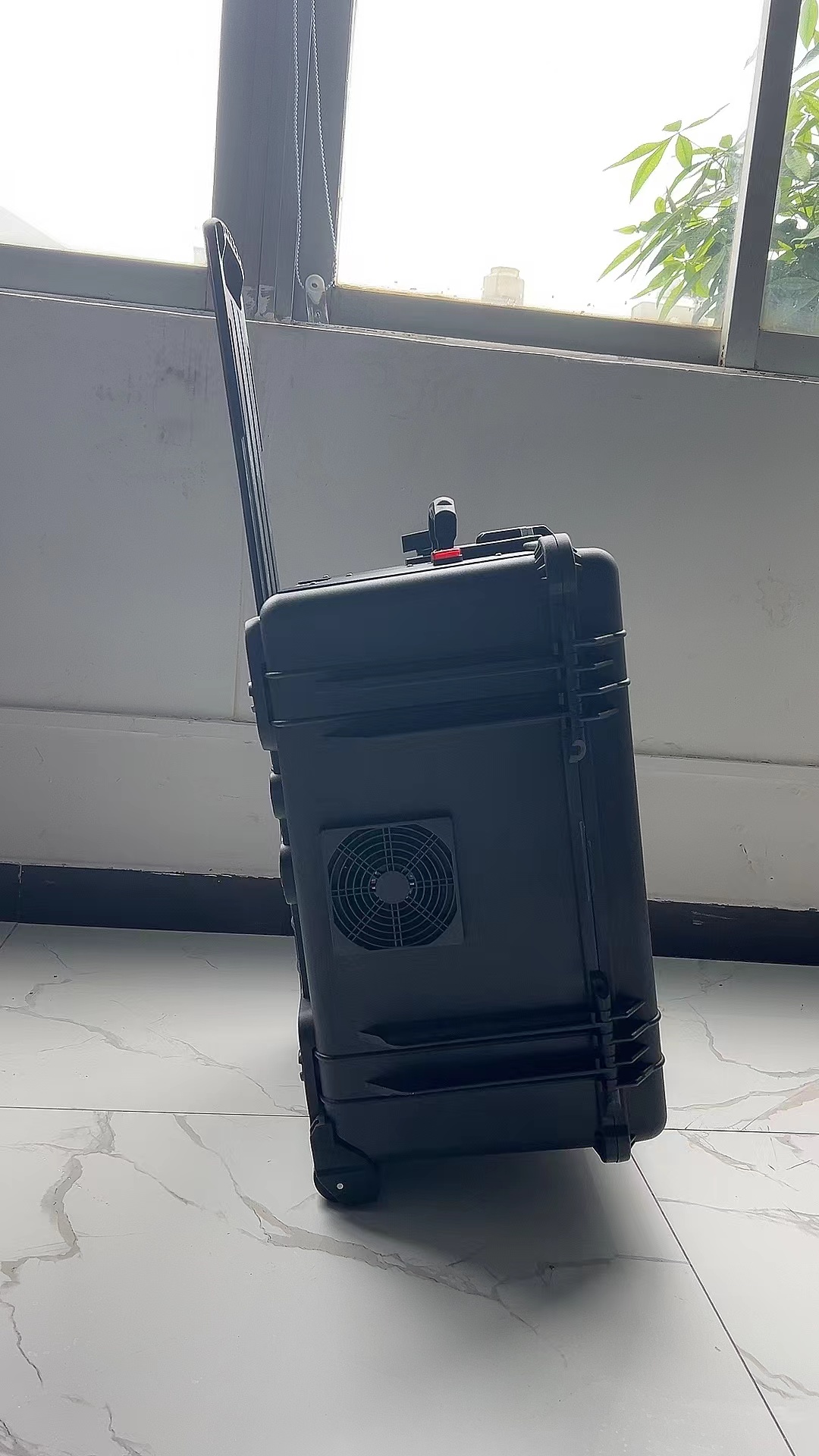 四会手拉箱型移动通信干扰器